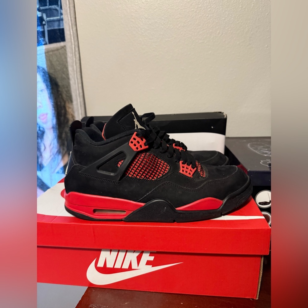 Jordan 4 Red Thunders